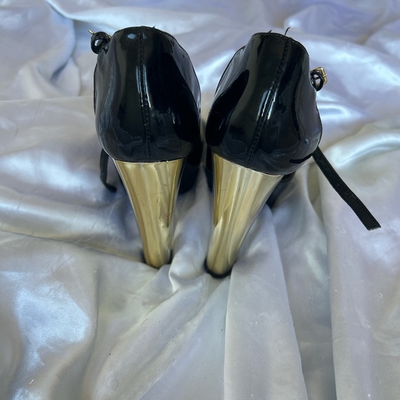 ♡ black and gold pumps ♡ - Picture 4 of 4